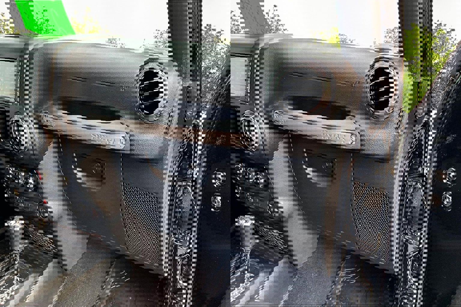 Used 2018 Jeep Wrangler Unlimited Sport w/ Connectivity Group image 17