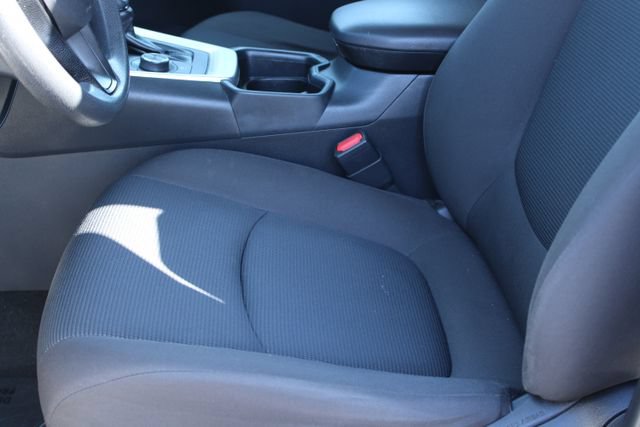 Used 2020 Toyota RAV4 LE w/ Carpet Mat Package AWD/4WD image 32