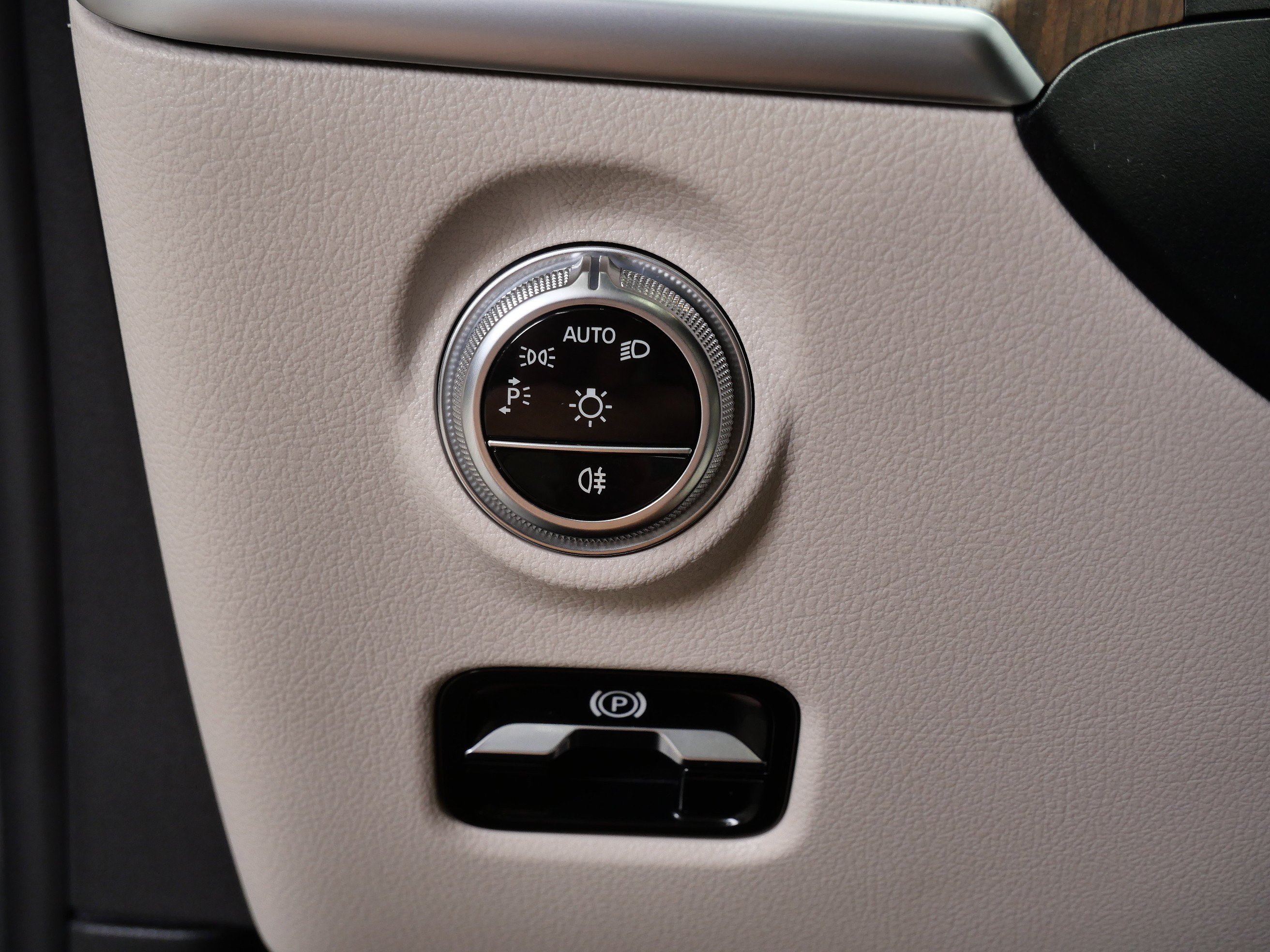 Certified 2023 Mercedes-Benz C 300 4MATIC Sedan image 23