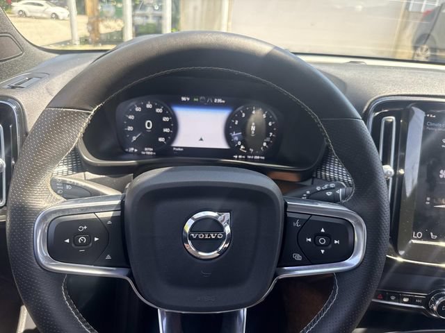 Used 2021 Volvo XC40 T5 R-Design w/ Advanced Package AWD/4WD image 30
