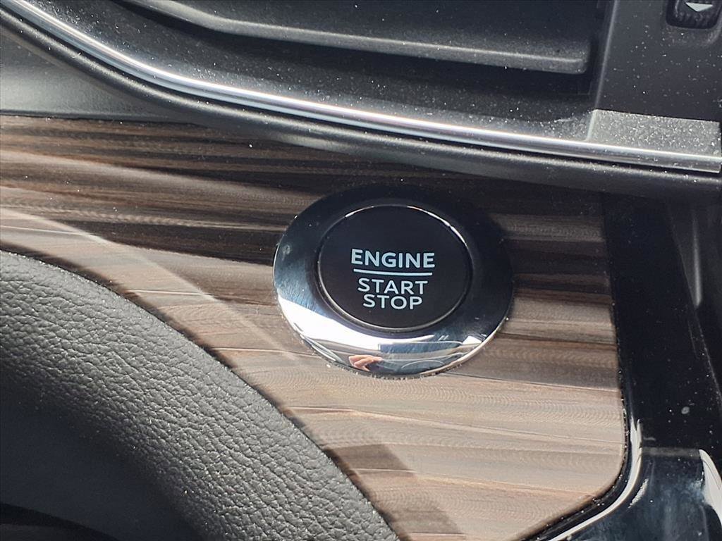 Used 2023 Ford Explorer Limited w/ Equipment Group 301A image 9