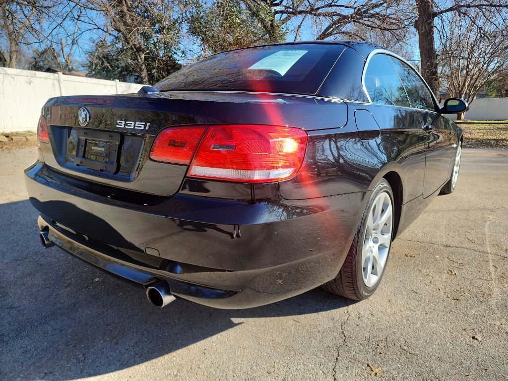 Used 2008 BMW 335i Convertible image 10
