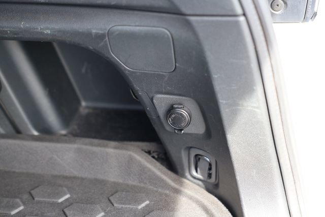 Used 2020 Subaru Outback Limited w/ Popular Package #2 image 11