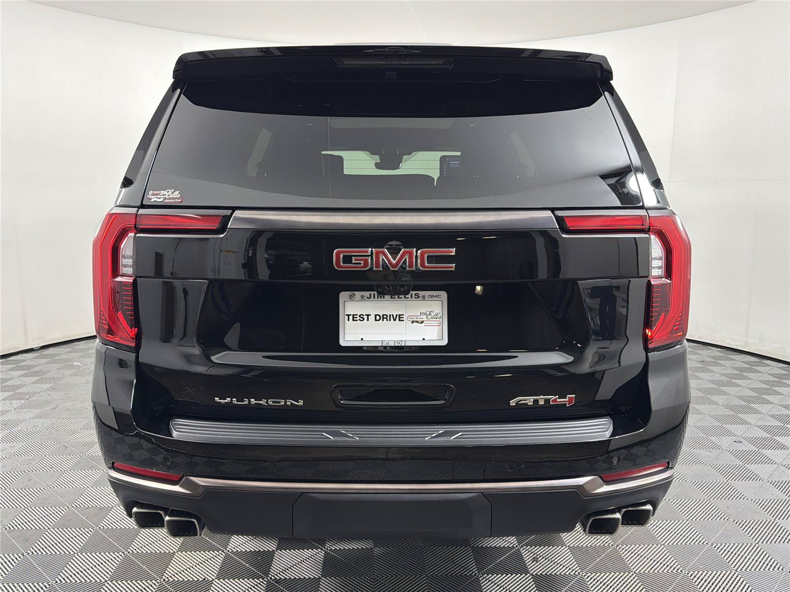 New 2026 GMC Yukon AT4 Ultimate w/ LPO, Floor Liner Package AWD/4WD image 5