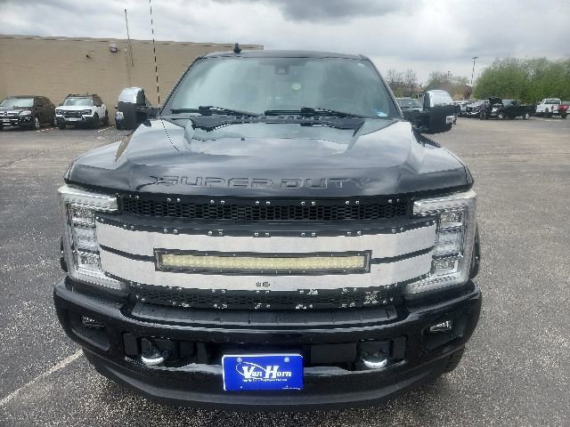 Used 2019 Ford F250 Platinum w/ Platinum Ultimate Package AWD/4WD image 2