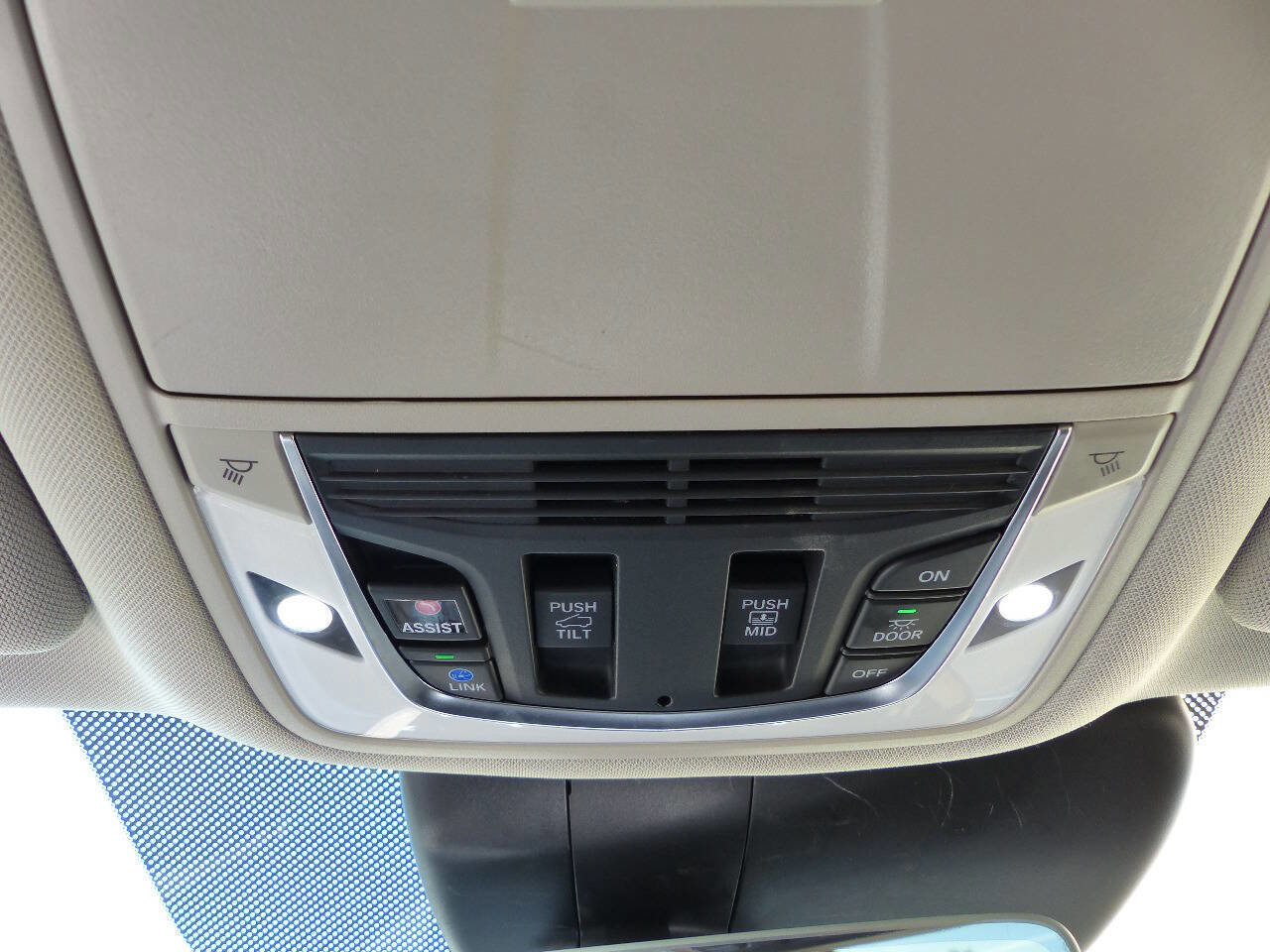 Used 2024 Acura RDX SH-AWD w/ Technology Package image 44