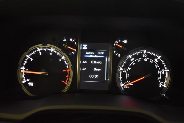 Used 2021 Toyota 4Runner TRD Off-Road Premium w/ Moonroof Package AWD/4WD image 25