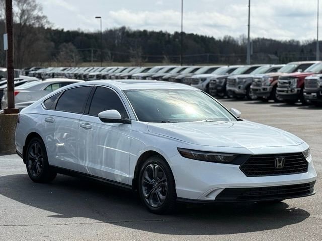 Used 2023 Honda Accord EX image 32