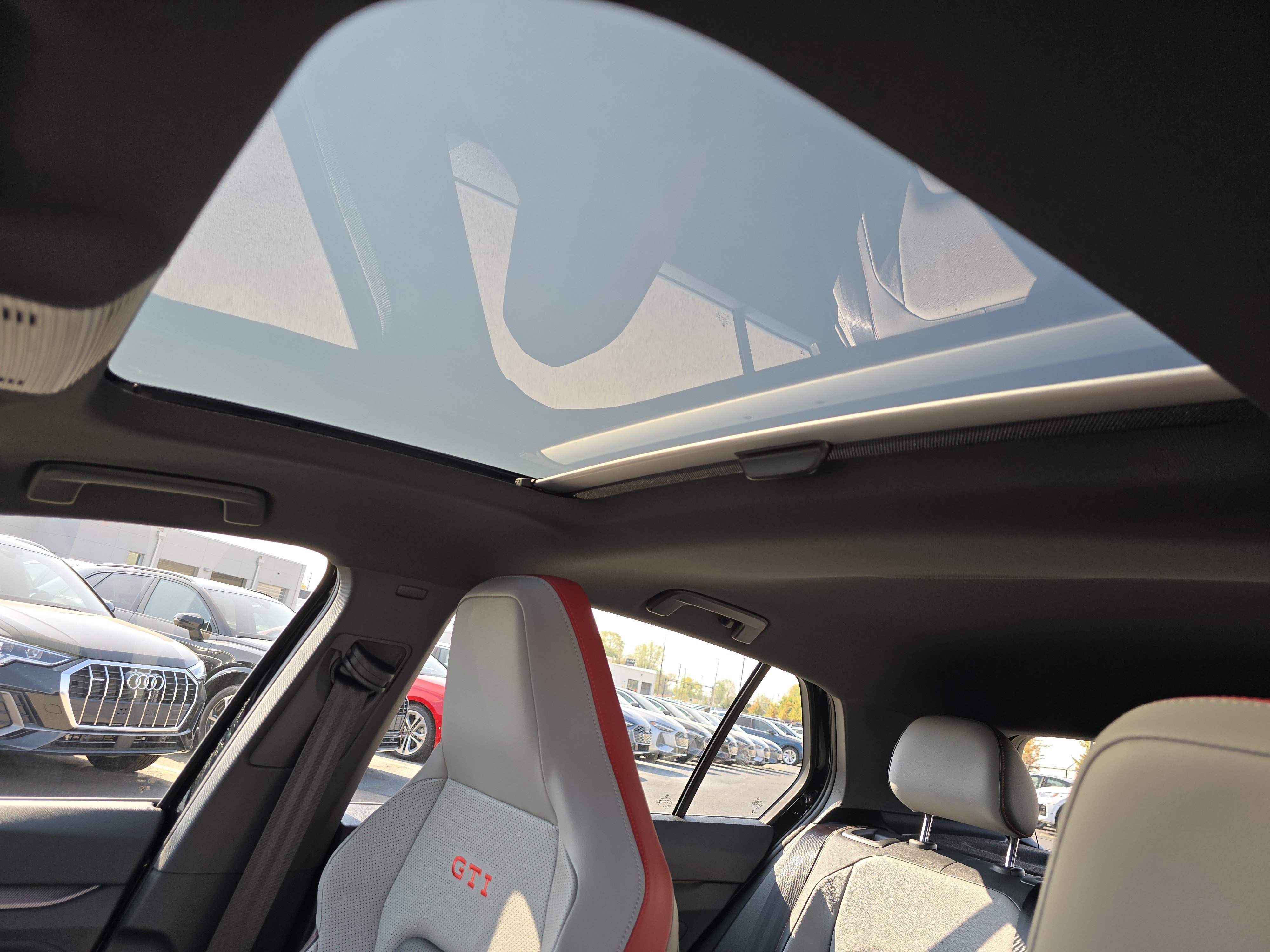 New 2025 Volkswagen GTI SE image 9