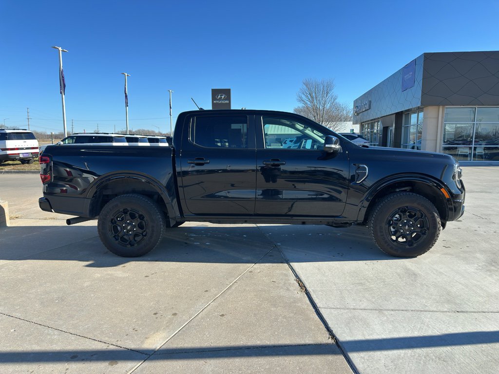 Used 2025 Ford Ranger Lariat w/ Black Appearance Package image 7