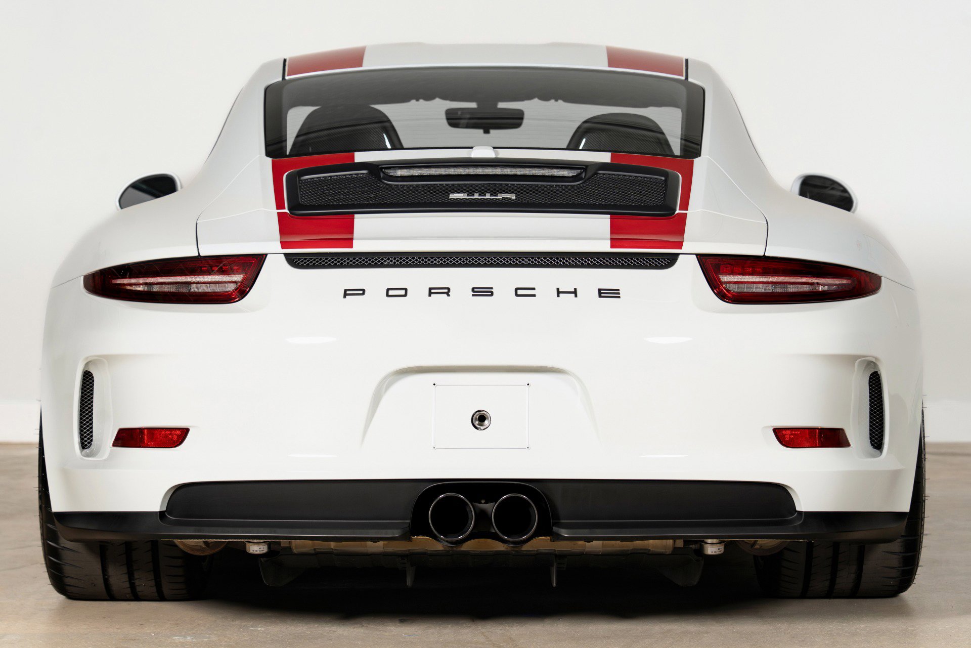 Used 2016 Porsche 911 R image 8