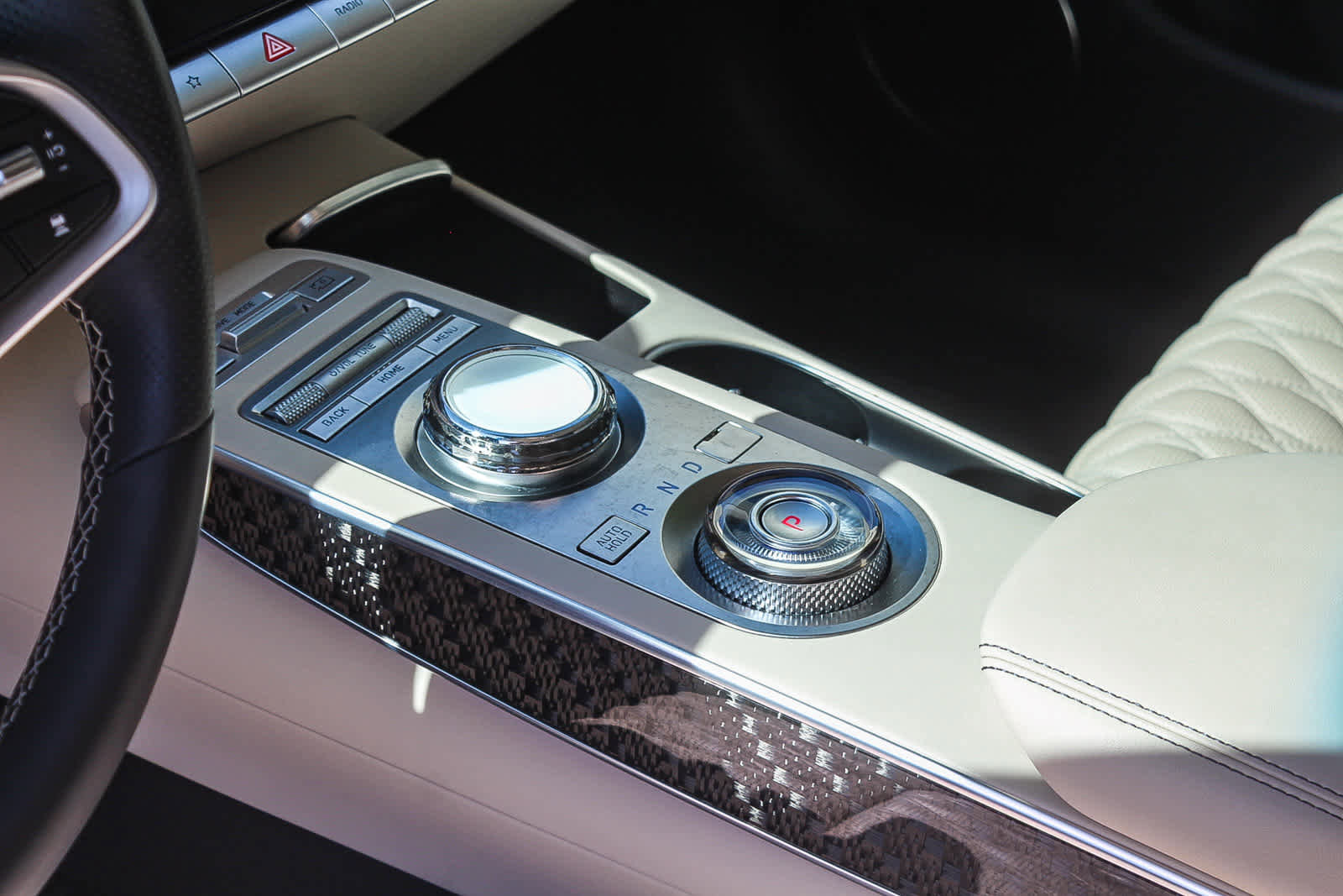 Used 2023 Genesis GV70 3.5T Sport w/ Sport Prestige Package image 19