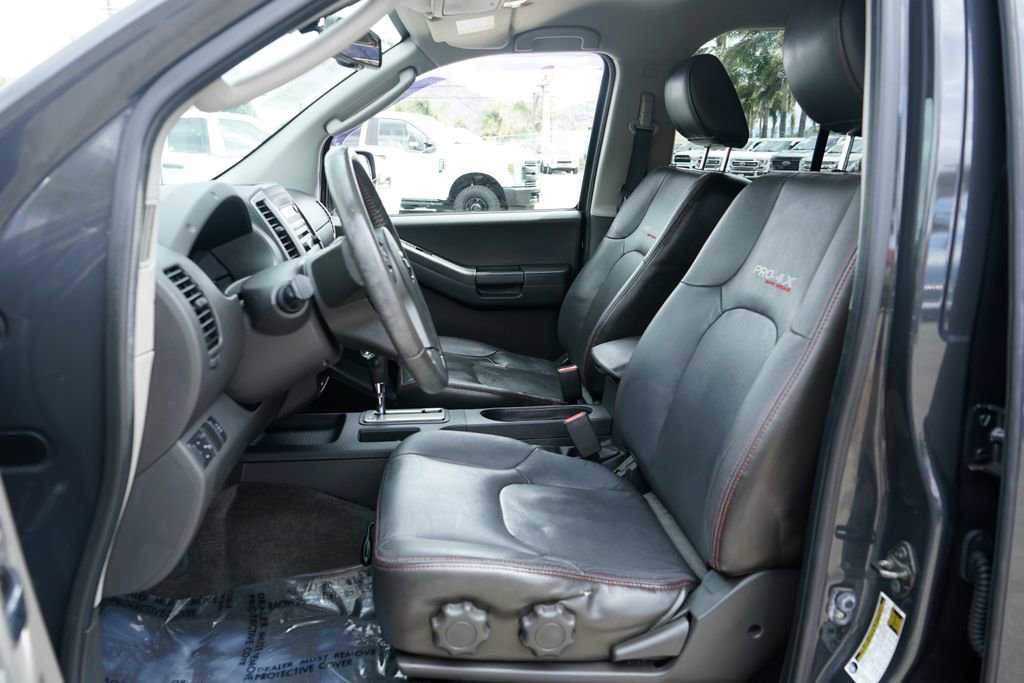 Used 2012 Nissan Xterra PRO-4X w/ Pro-4x Leather Pkg AWD/4WD image 17