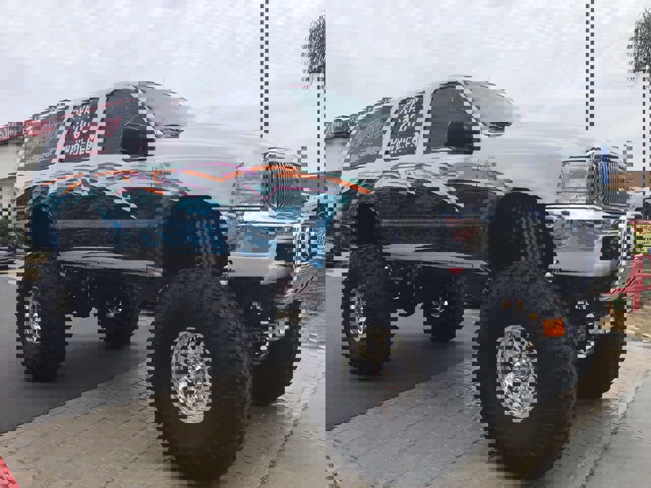 Used 2000 Ford Excursion Limited image 1