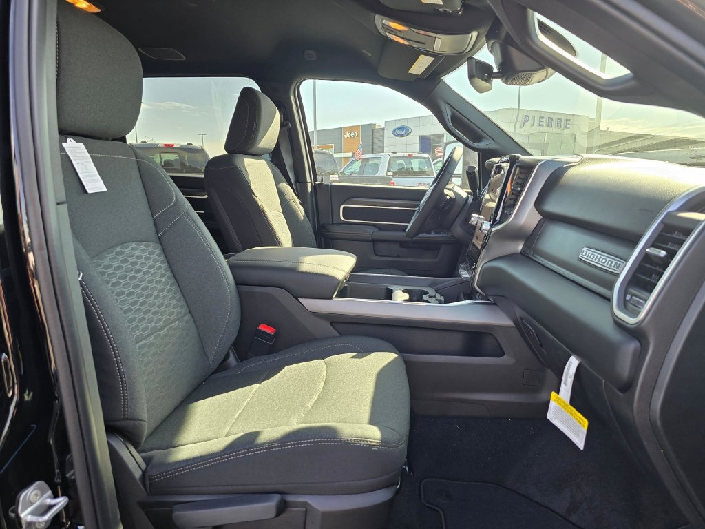 New 2026 RAM 3500 Big Horn AWD/4WD image 14