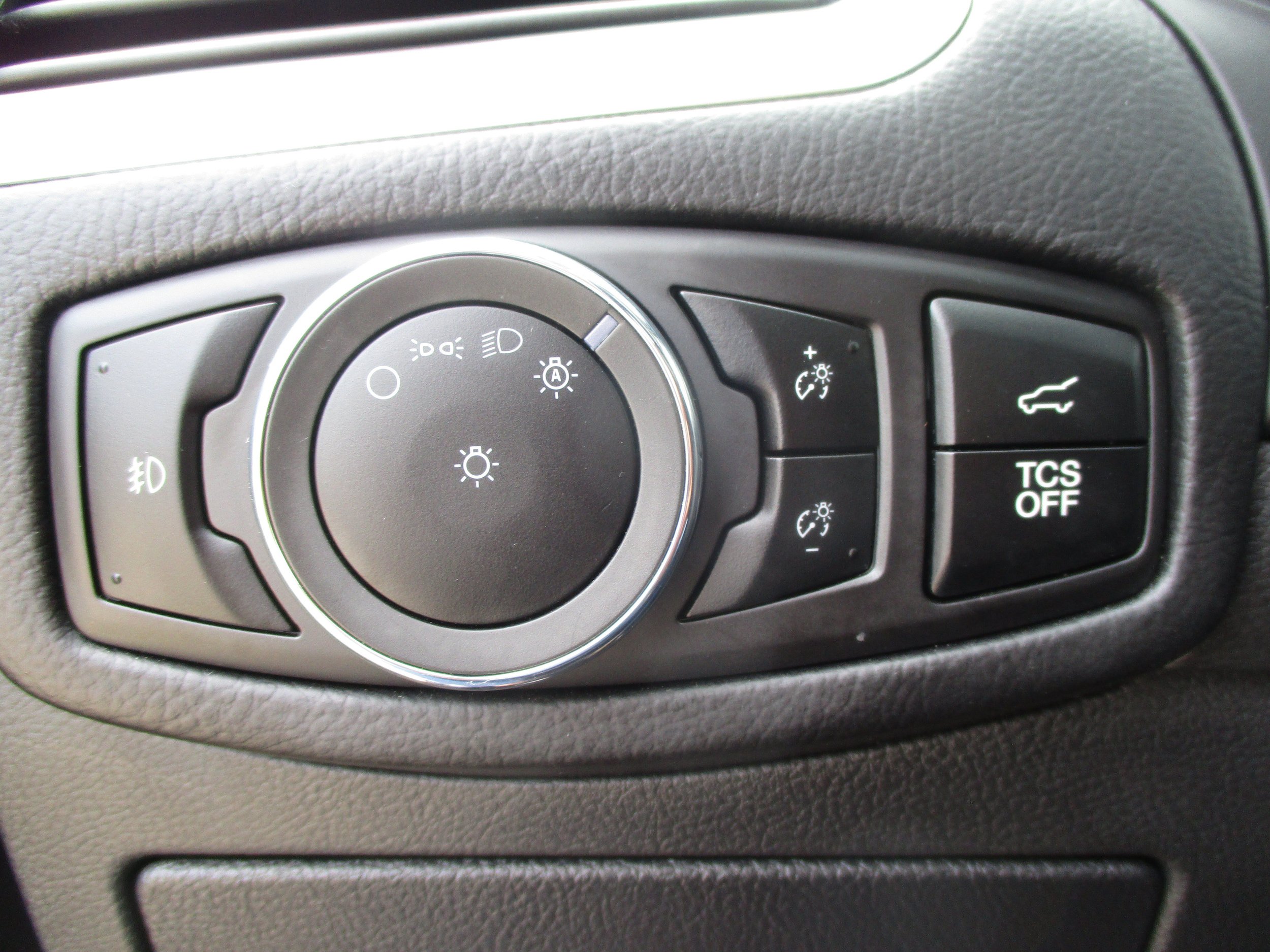 Used 2024 Ford Edge Titanium AWD/4WD image 32