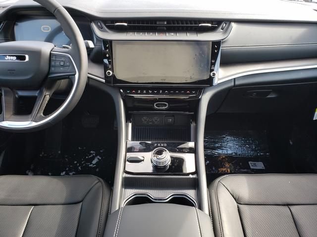 New 2026 Jeep Grand Cherokee L Limited image 9