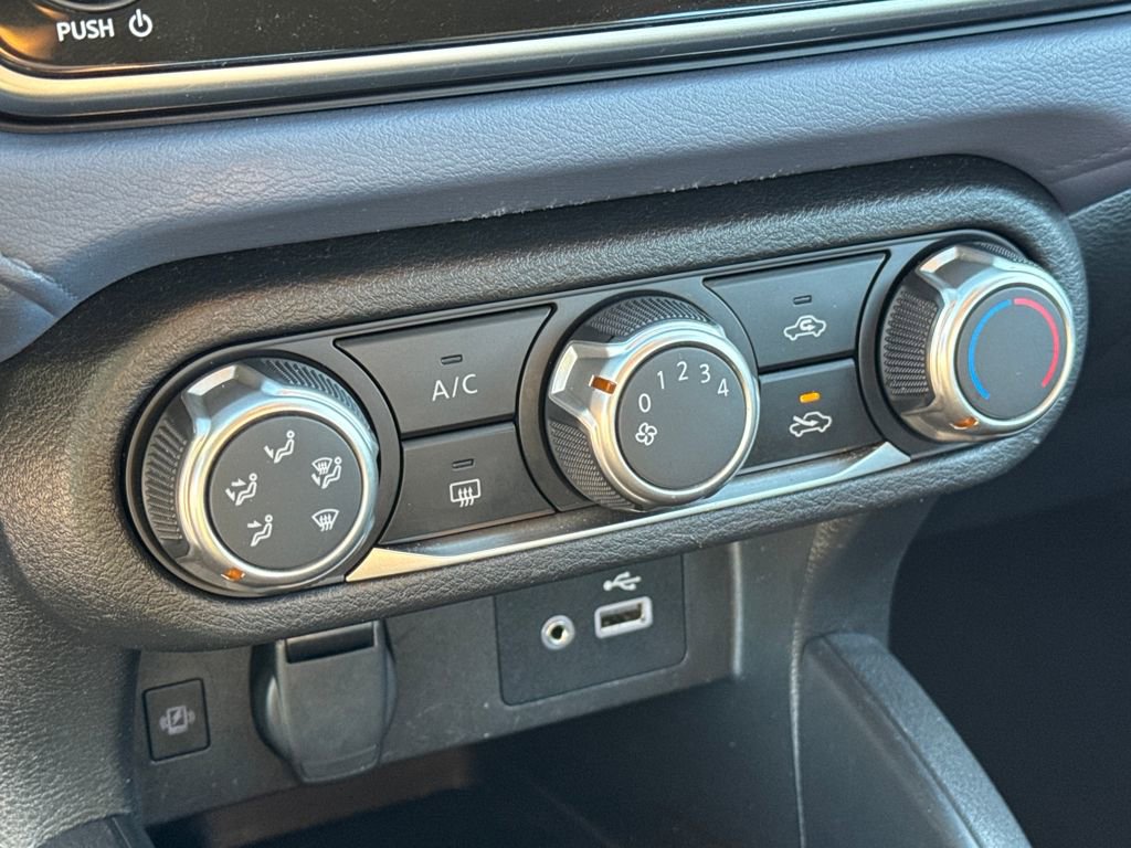 Used 2023 Nissan Versa SV image 23