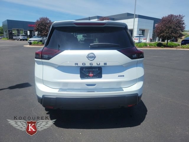 New 2026 Nissan Rogue SV AWD/4WD image 5