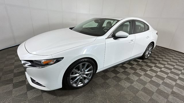 Used 2019 MAZDA MAZDA3 Sedan w/ Select Package FWD image 6