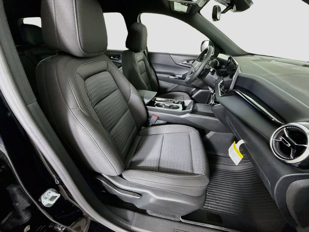 New 2027 Chevrolet Equinox LT w/ Safety and Technology Package FWD image 26