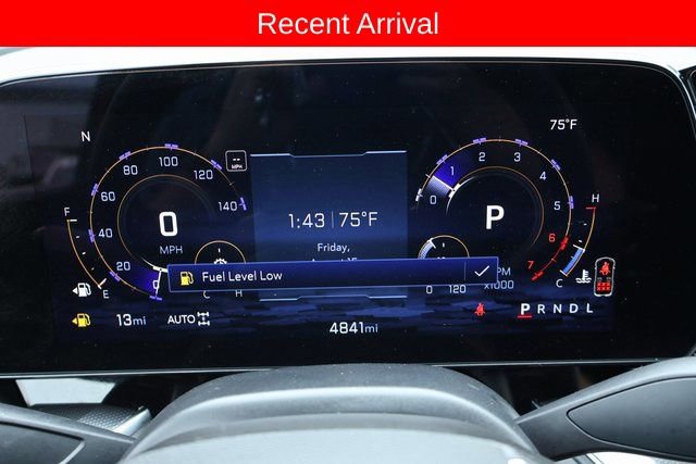 Used 2025 Chevrolet Suburban RST image 3