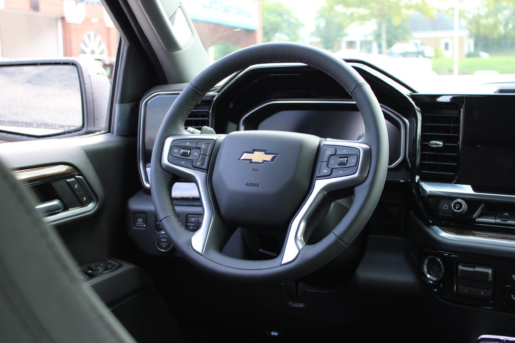 New 2026 Chevrolet Silverado 1500 LT w/ Safety Package AWD/4WD image 43