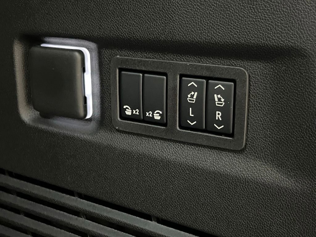 New 2026 GMC Yukon XL Elevation w/ LPO, Floor Liner Package image 33