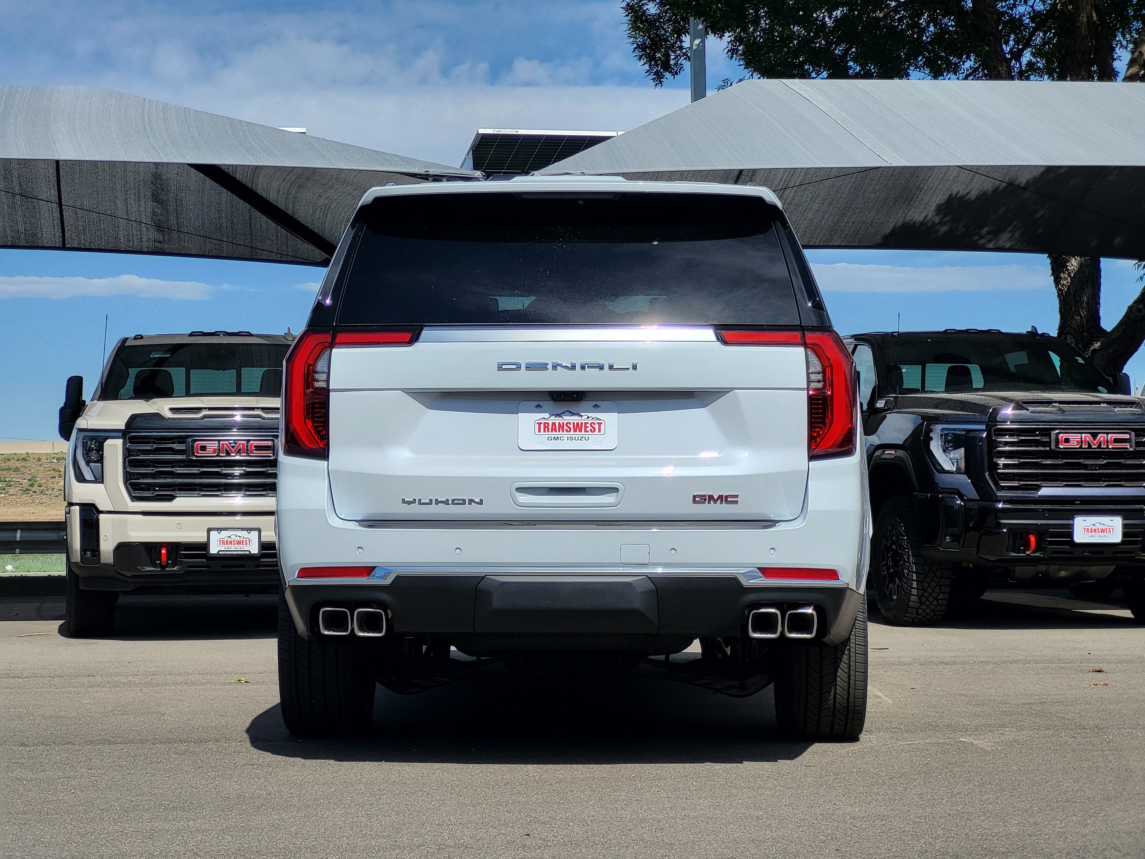 New 2026 GMC Yukon XL Denali w/ Denali Reserve Package AWD/4WD image 6