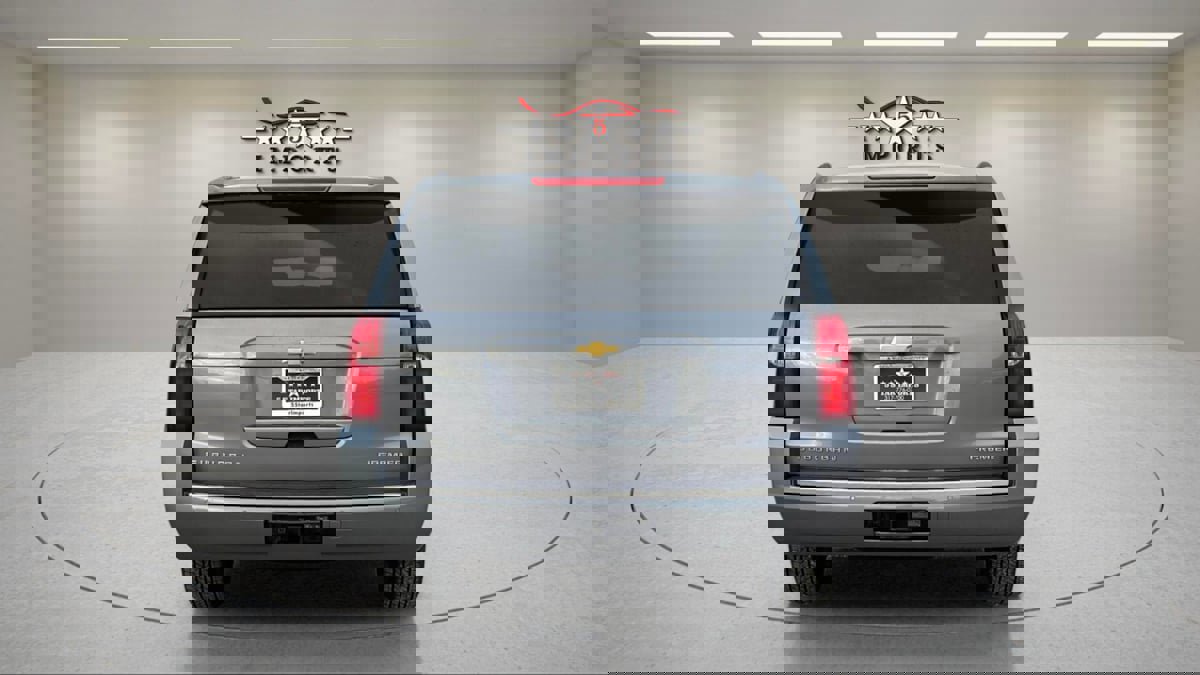 Used 2020 Chevrolet Suburban Premier w/ Premier 6.2L Value Package image 4