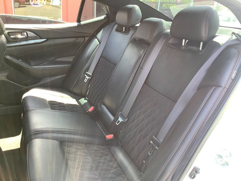 Used 2019 Nissan Maxima SR w/ Premium Package FWD image 12