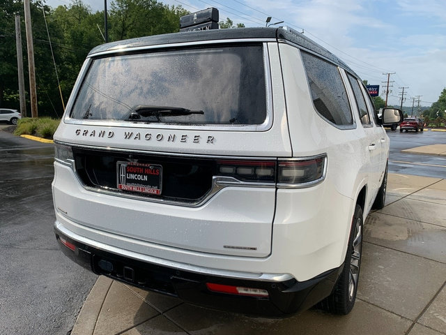 Used 2023 Jeep Grand Wagoneer Series III AWD/4WD image 8