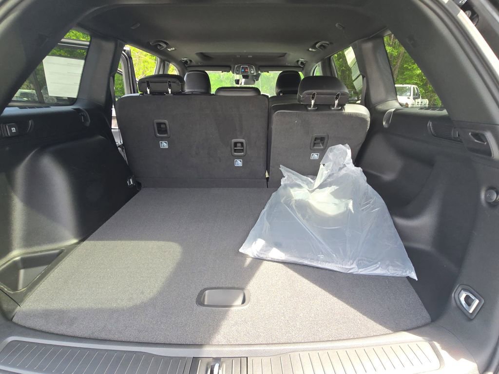 New 2026 Jeep Grand Cherokee Altitude image 13