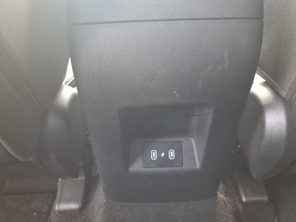 Used 2025 Hyundai Santa Cruz SE FWD image 15