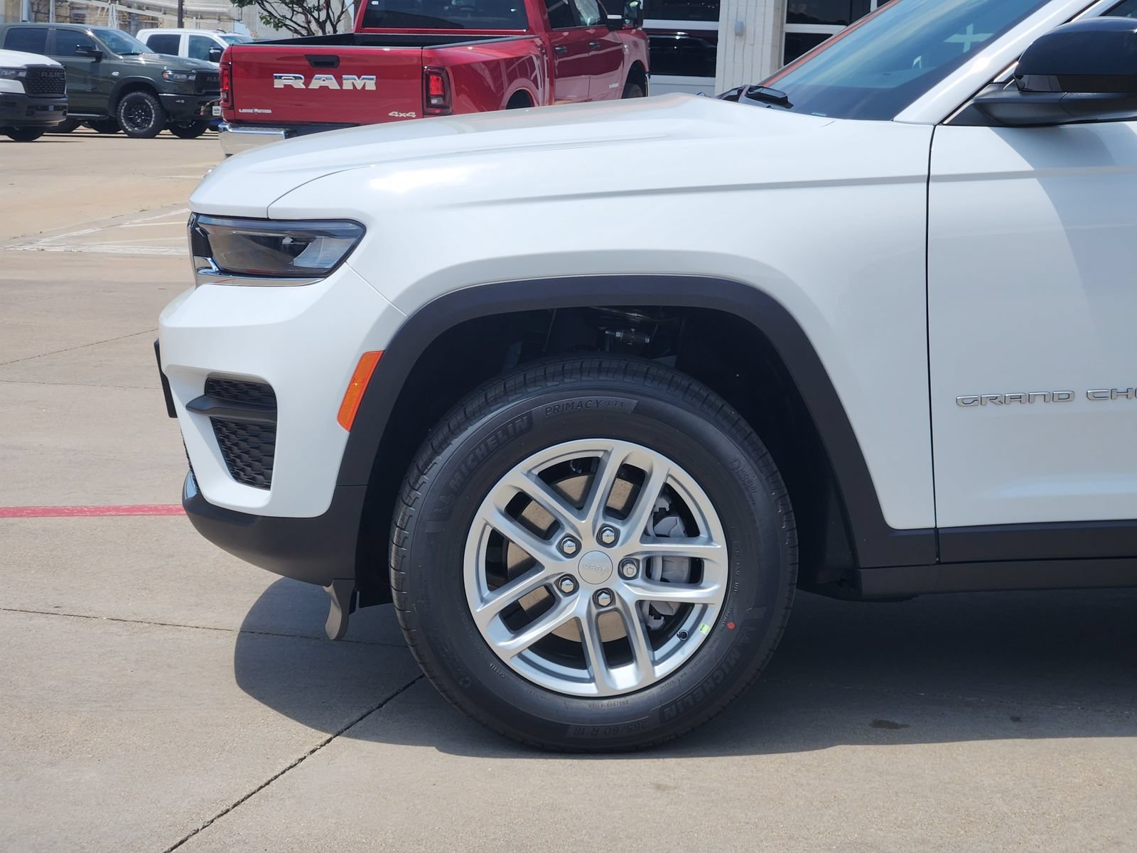 New 2026 Jeep Grand Cherokee Laredo RWD image 10