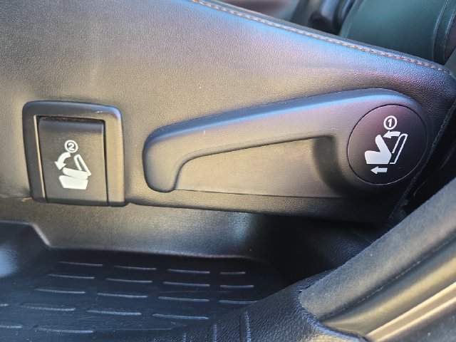 Used 2017 Toyota Highlander XLE AWD/4WD image 35