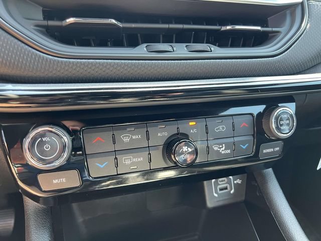 New 2026 Jeep Compass Latitude AWD/4WD image 21