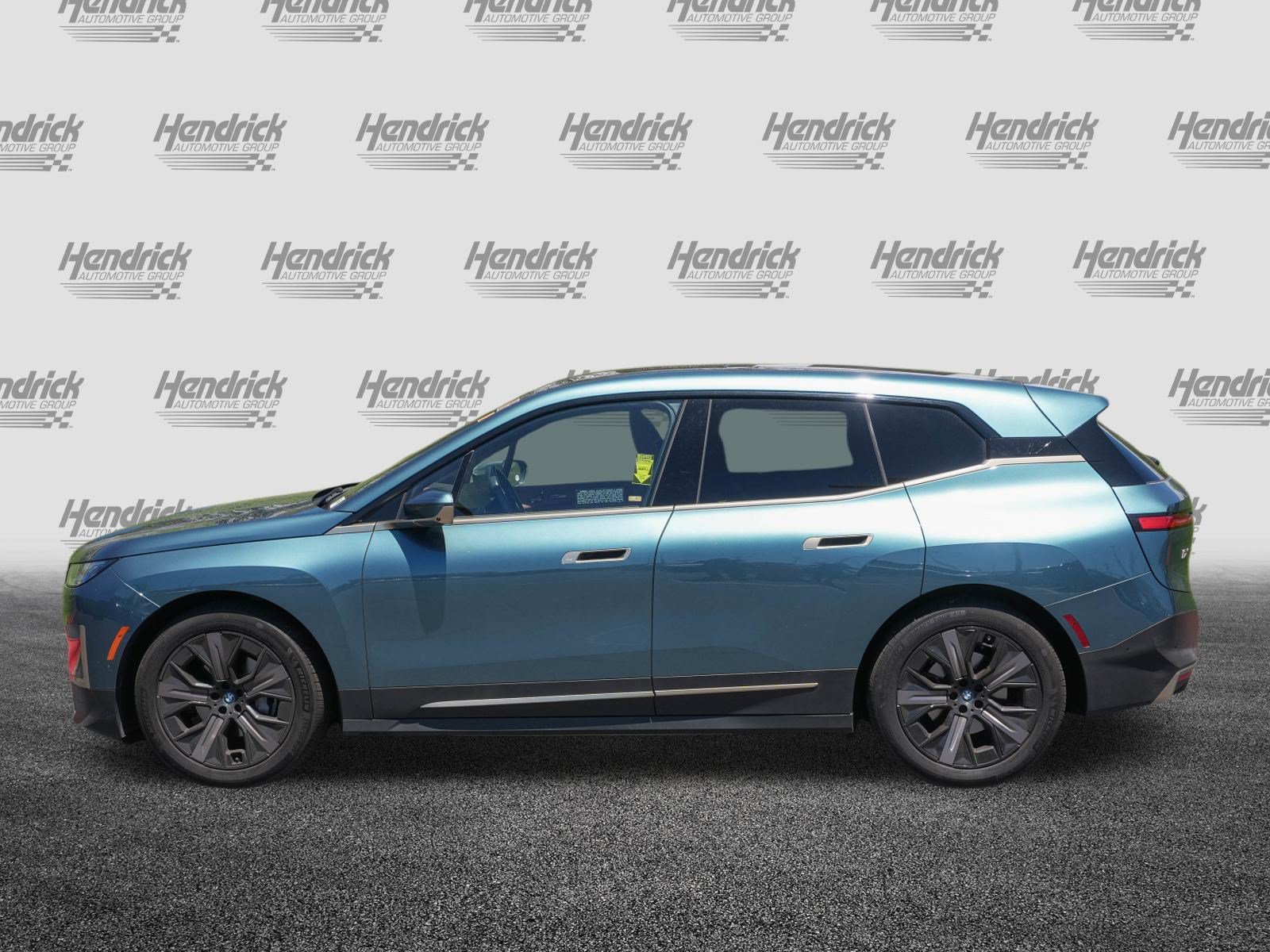 Certified 2023 BMW iX xDrive50 w/ Premium Package AWD/4WD image 6