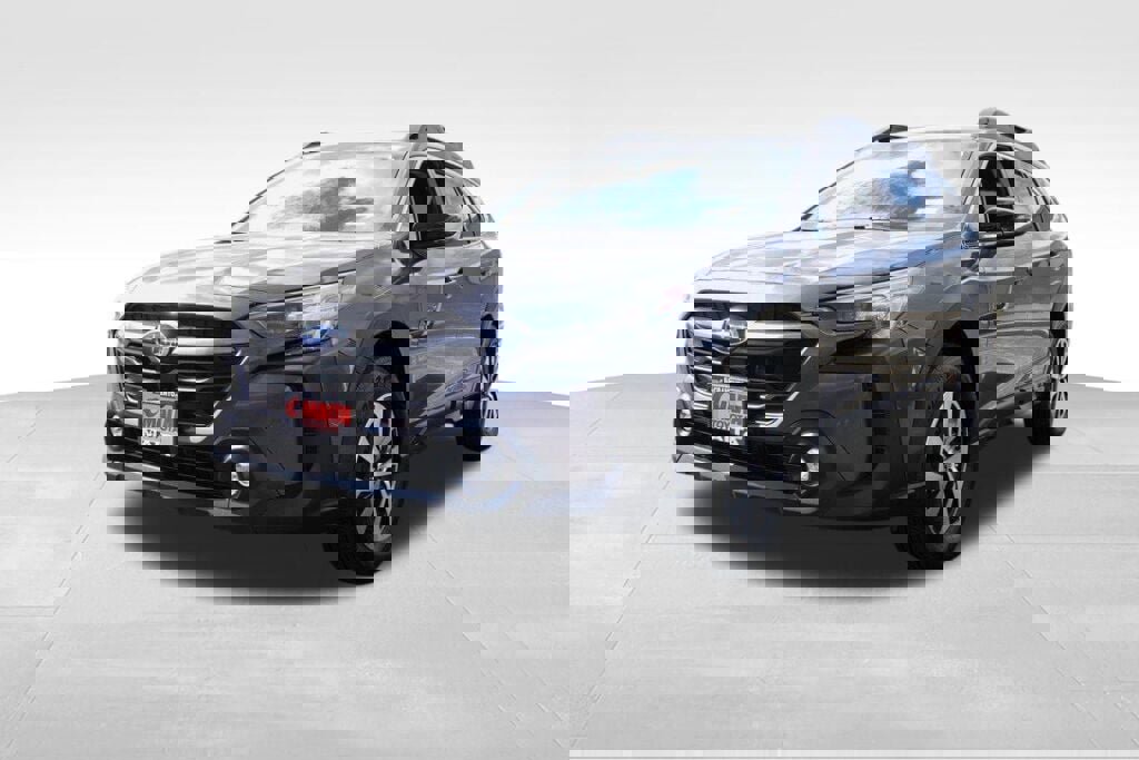 Used 2023 Subaru Outback Premium image 8