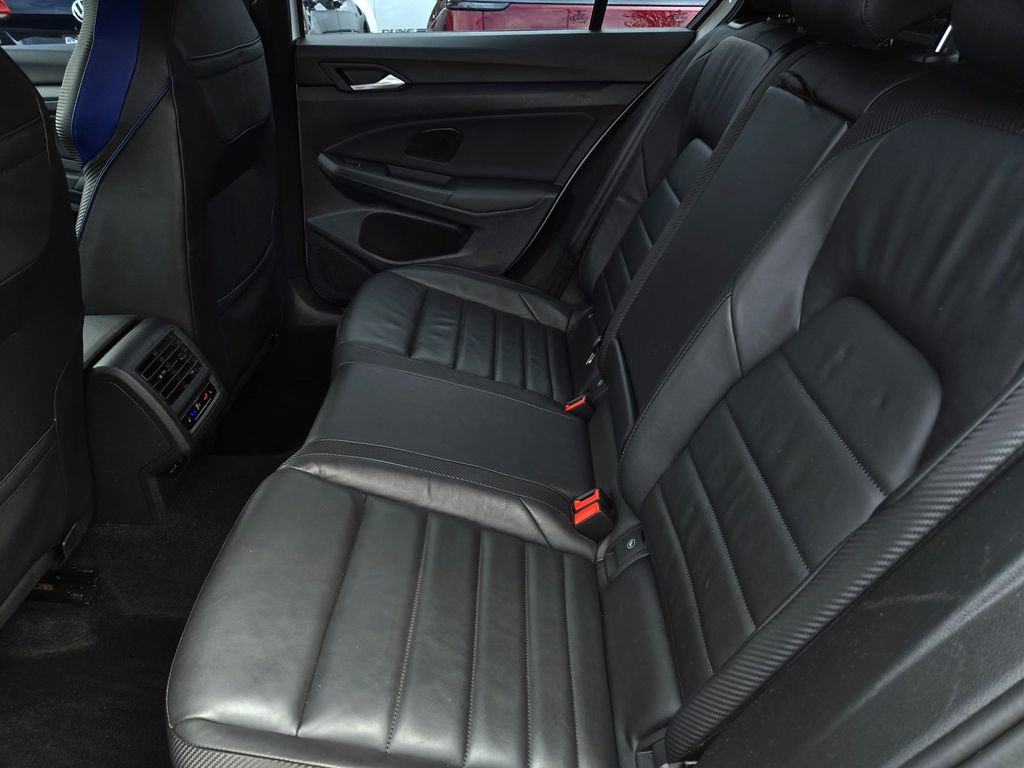 Used 2022 Volkswagen Golf R image 13