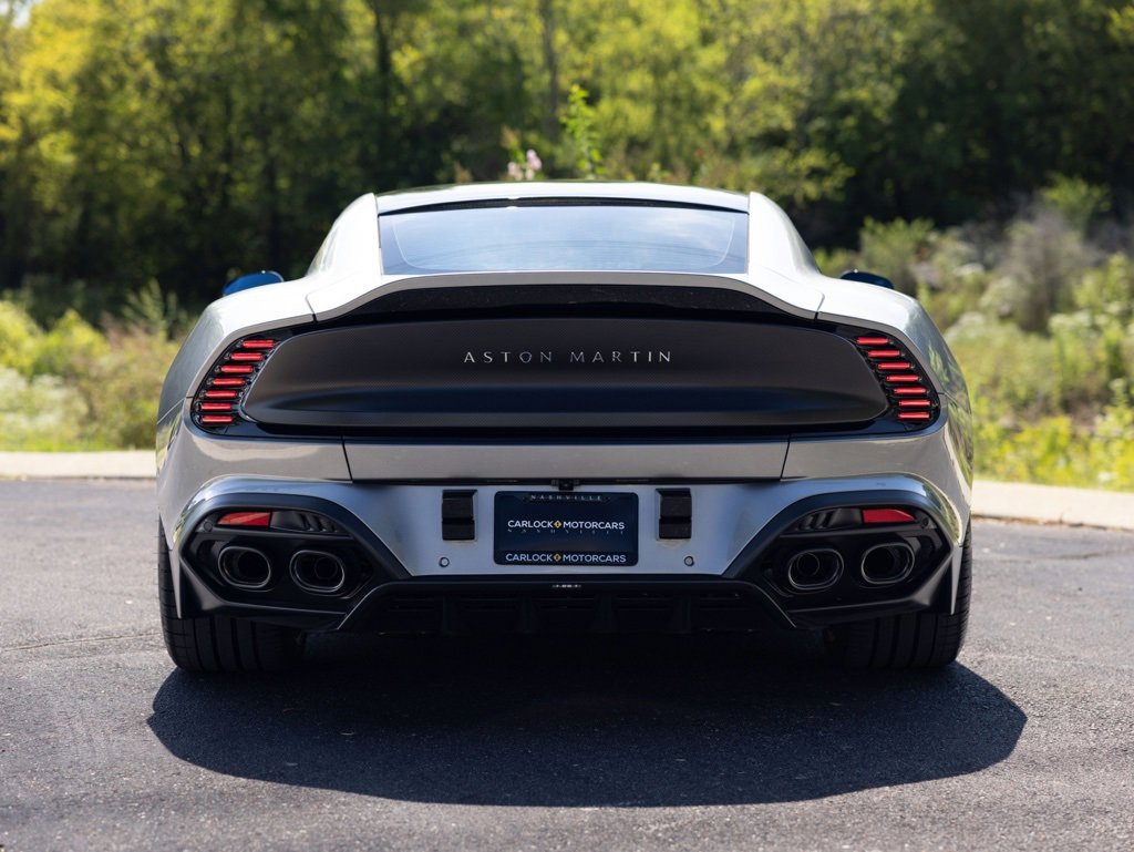 Used 2025 Aston Martin Vanquish image 7
