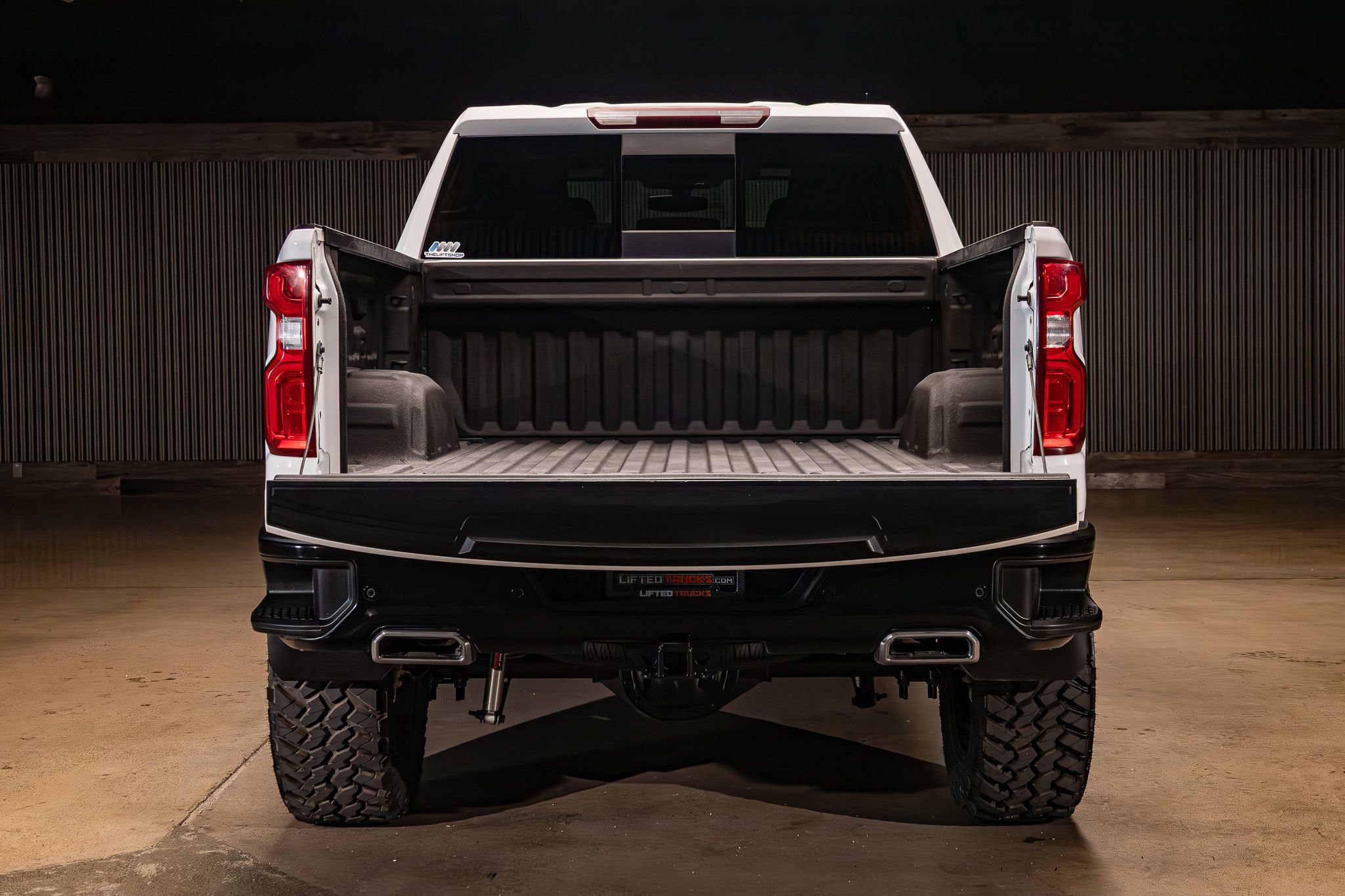 Used 2021 Chevrolet Silverado 1500 LT Trail Boss w/ Convenience Package II AWD/4WD image 9