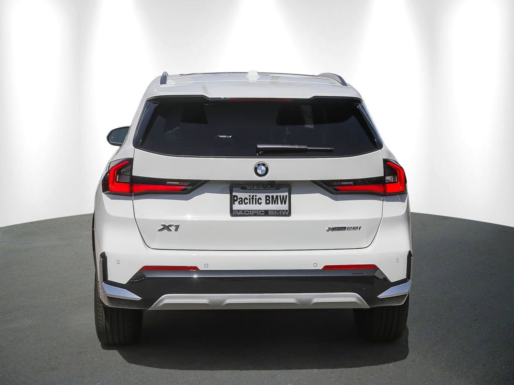New 2026 BMW X1 xDrive28i w/ Technology Package AWD/4WD image 5