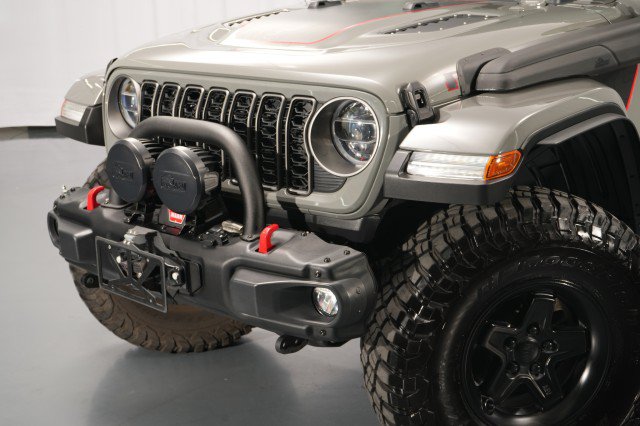 Used 2021 Jeep Gladiator Rubicon AWD/4WD image 4