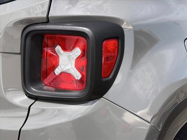 Used 2019 Jeep Renegade Trailhawk w/ Cold Weather Group II AWD/4WD image 6