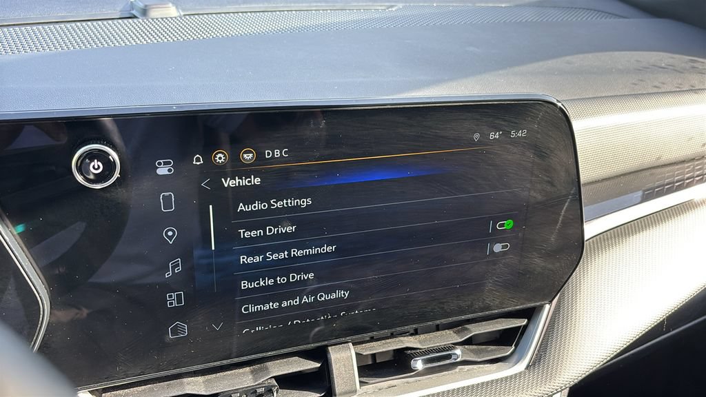 Used 2025 Chevrolet Equinox LT AWD/4WD image 19