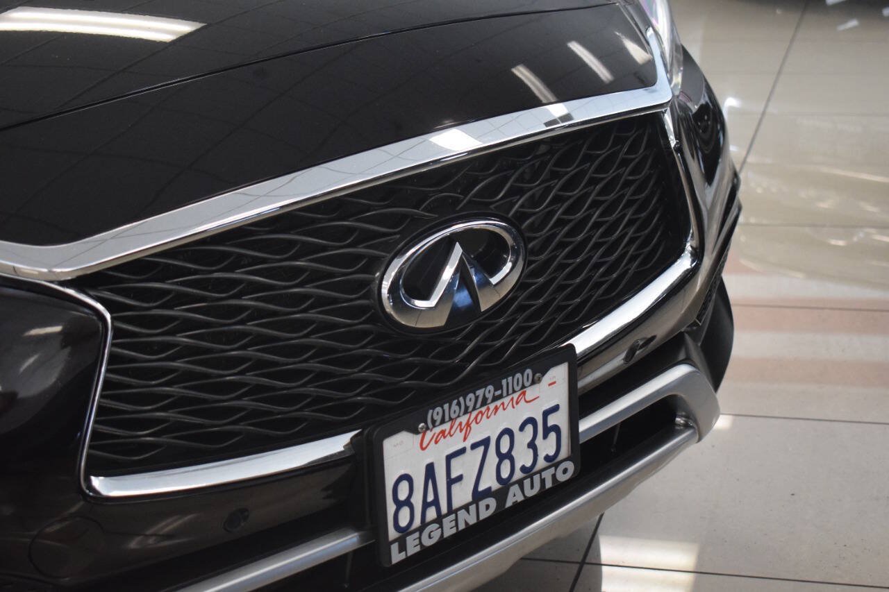 Used 2018 INFINITI QX30 Premium w/ Navigation Package AWD/4WD image 6