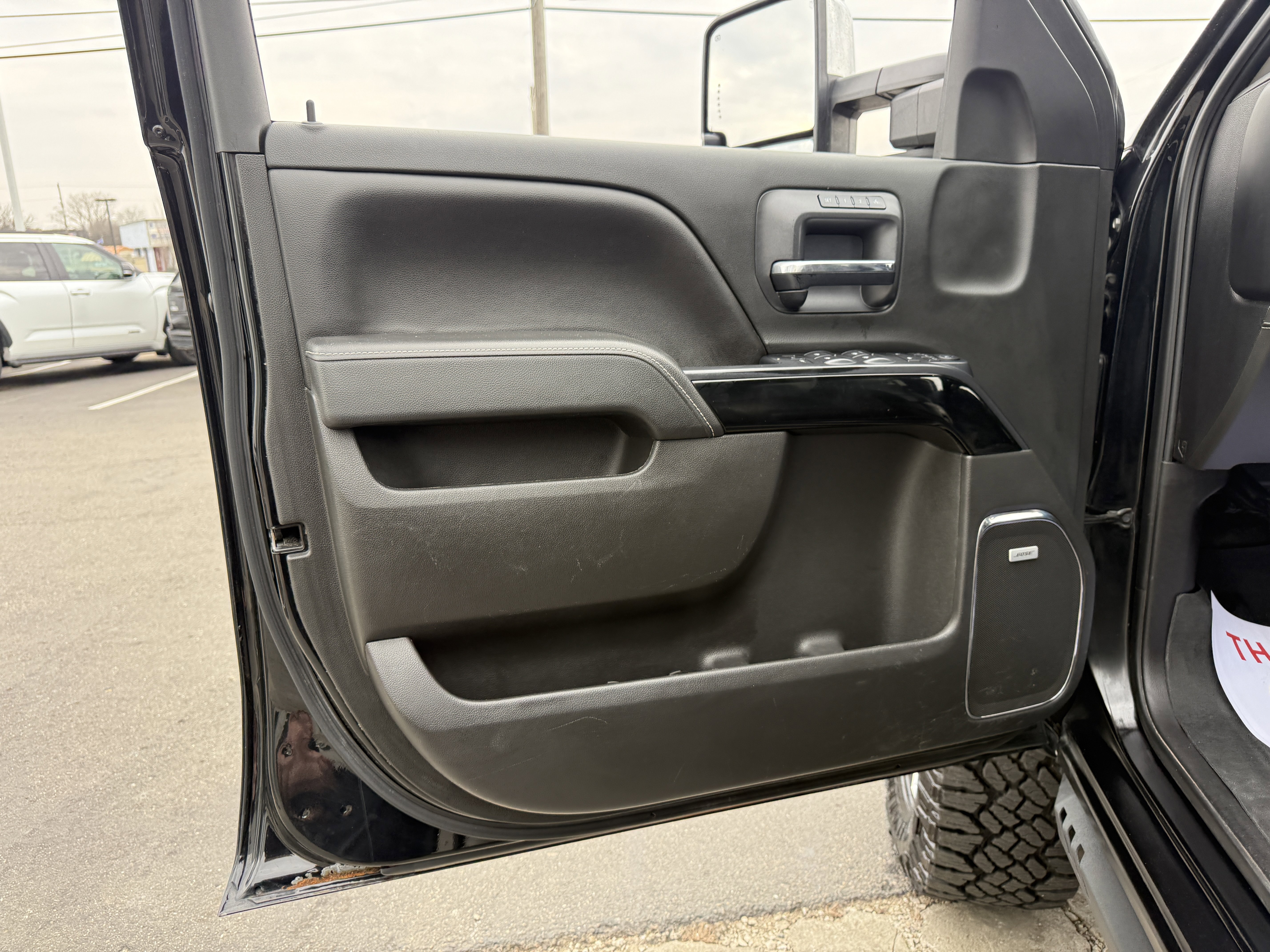 Used 2017 Chevrolet Silverado 1500 LTZ Z71 w/ LTZ Plus Package image 12