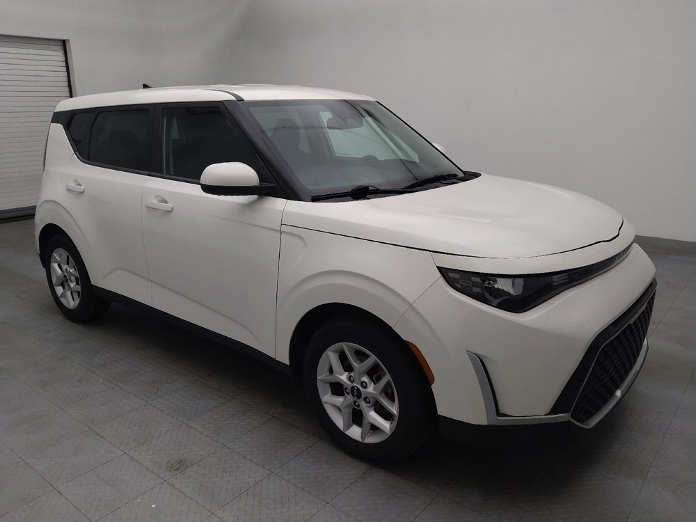 Used 2023 Kia Soul LX w/ LX Technology Package image 11
