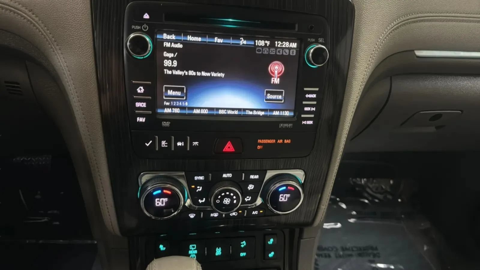 Used 2015 Chevrolet Traverse LT FWD image 15